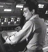 doomsday_alert_crane.jpg - 6654 Bytes