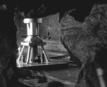Seaview's subterranean lair redressed into Magnus beam  cave.