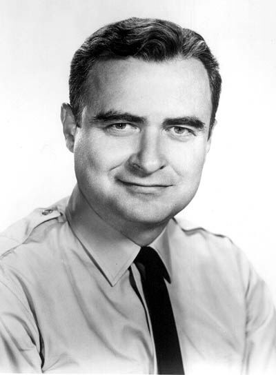 A sharp-looking chief of the boat (Terry Becker as Chief Sharkey, Voyage to the Bottom of the Sea)